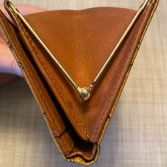 Authentic Rare MCM Kisslock Wallet - Picture 10 of 14